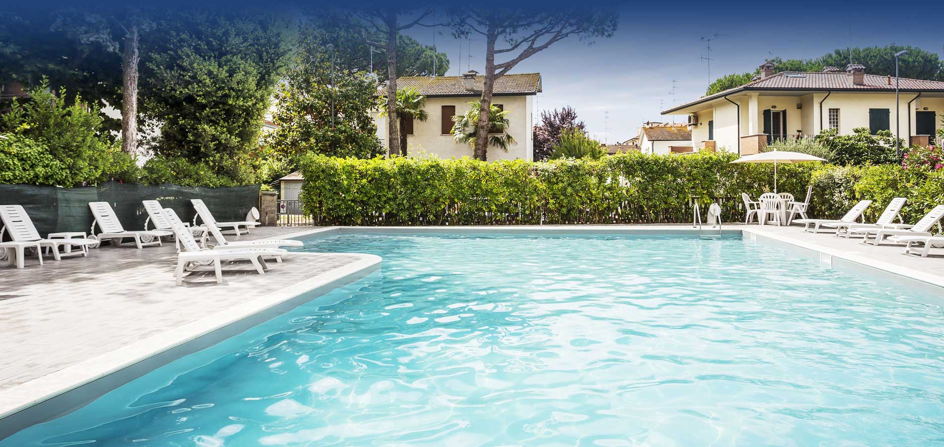 Hotel Dafne 3 stelle con piscina a Punta Marina Terme